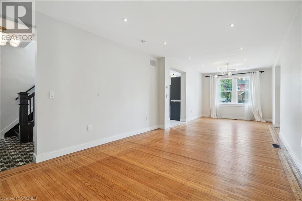 246 Graham Avenue S, Hamilton, Ontario  L8K 2M6 - Photo 10 - 40624486