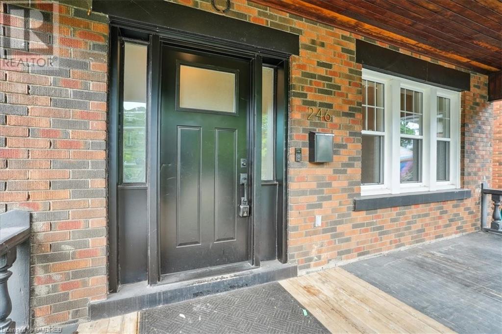 246 Graham Avenue S, Hamilton, Ontario  L8K 2M6 - Photo 5 - 40624486