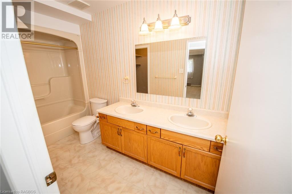 440 Durham Street W Unit# 302, Mount Forest, Ontario  N0G 2L2 - Photo 41 - 40624205