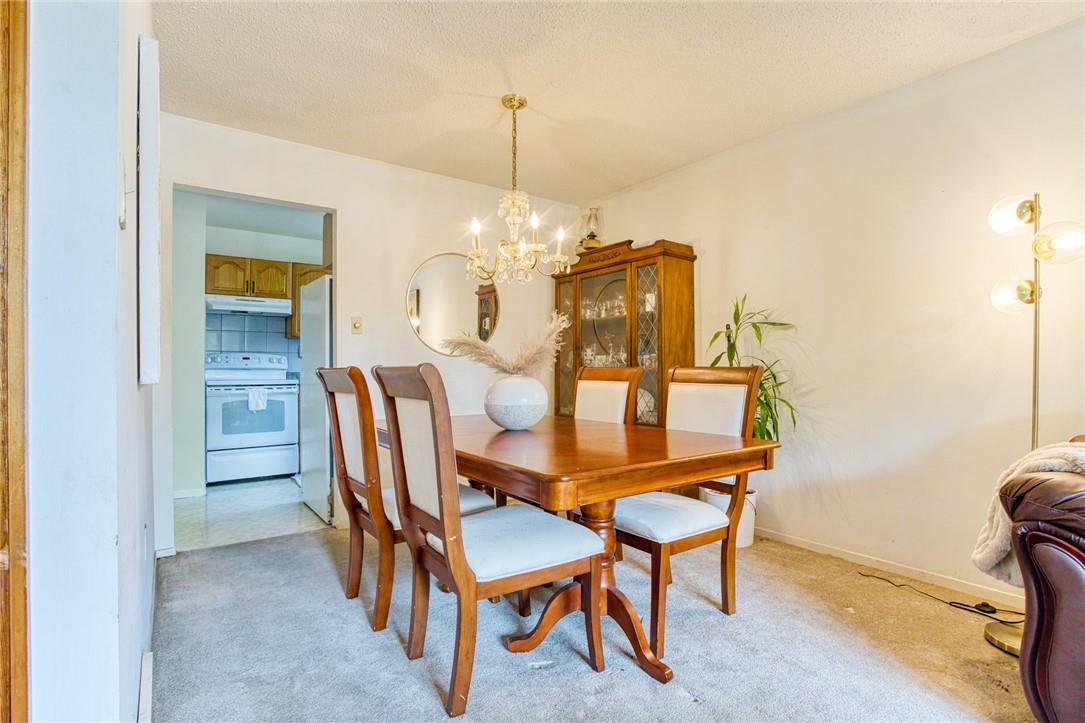 Image of property at 4 Cedar Glen