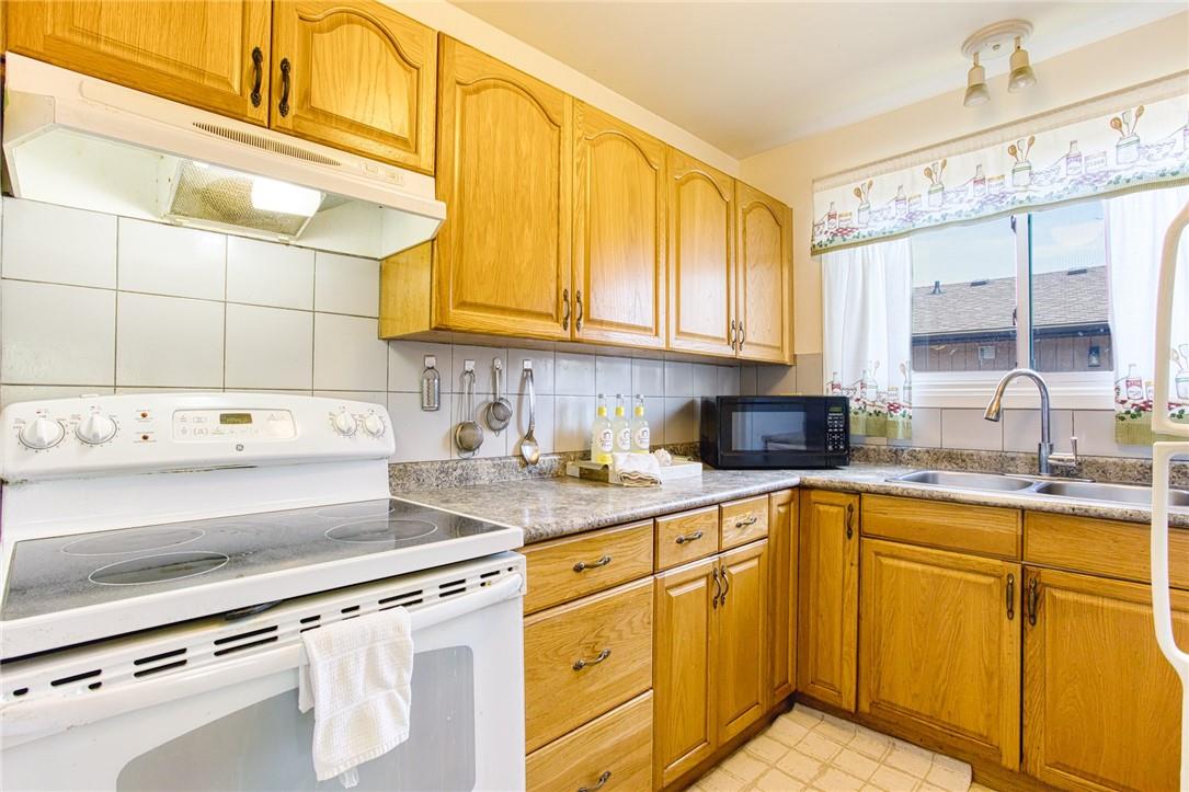 Image of property at 4 Cedar Glen