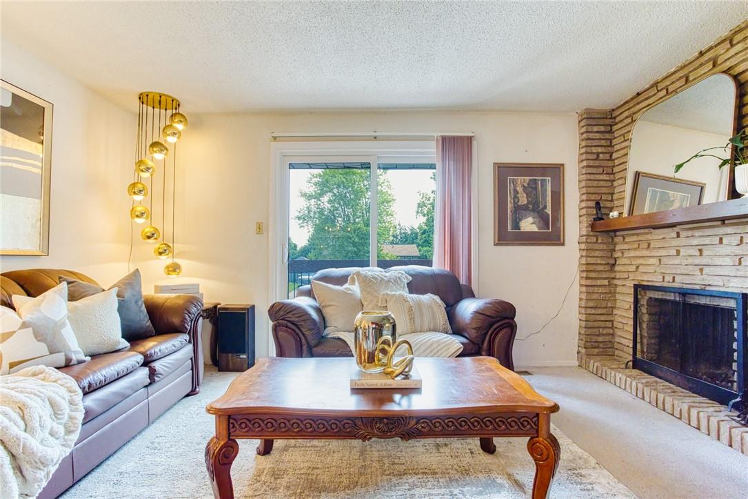 Image of property at 4 Cedar Glen