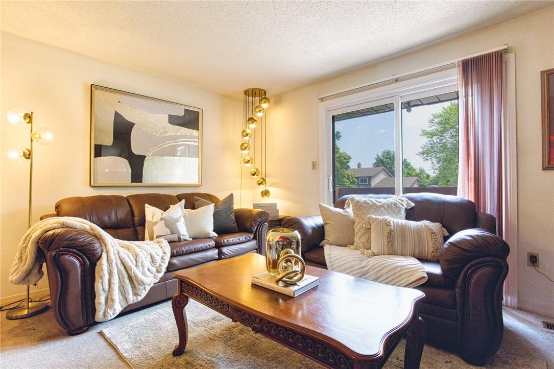 Image of property at 4 Cedar Glen