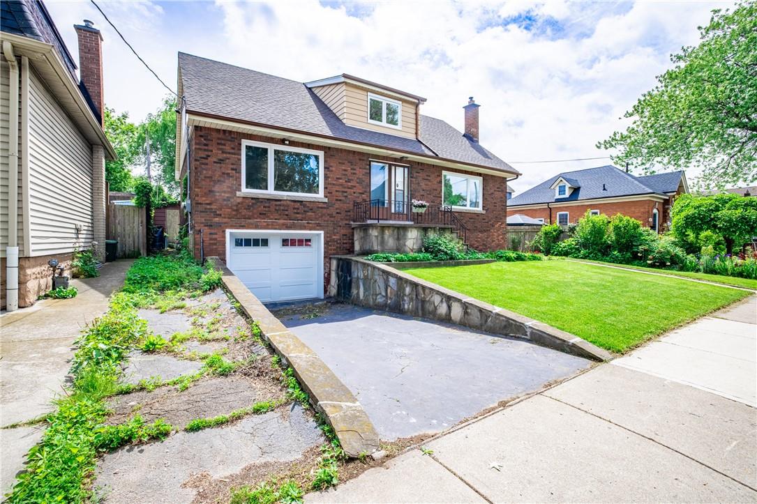 106 SIMCOE Street E, hamilton, Ontario