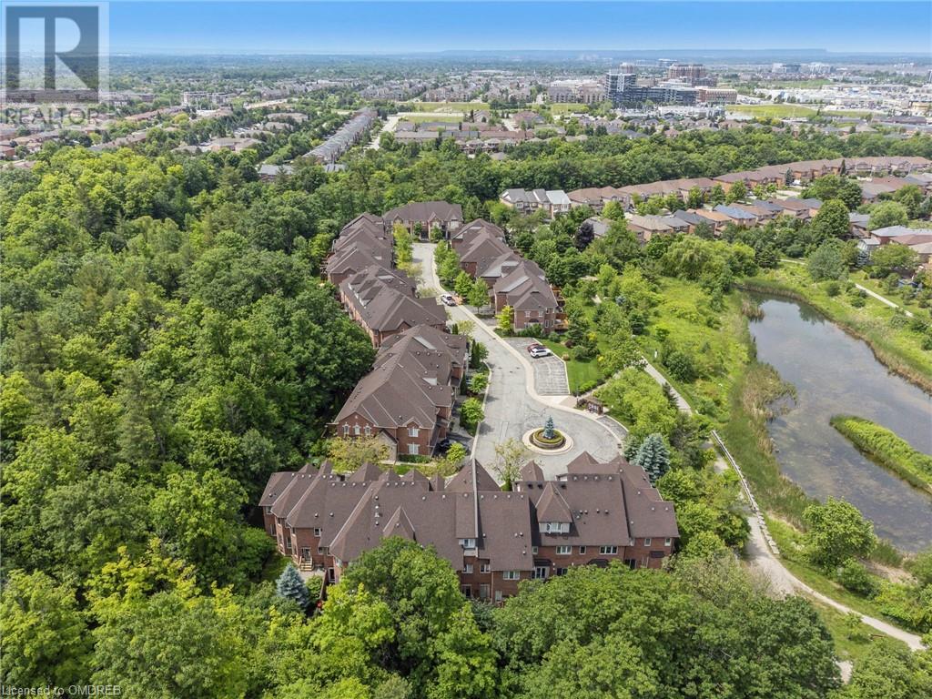 300 RAVINEVIEW Way Unit# 44 Oakville