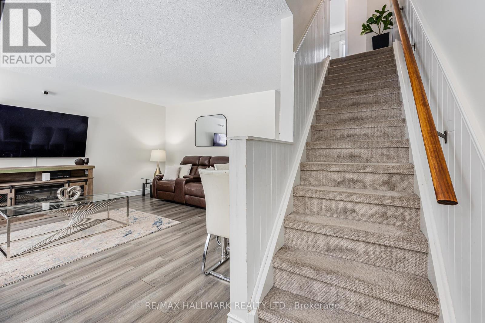 409 Maplewood Drive, Oshawa (O'neill), Ontario  L1G 5R7 - Photo 5 - E9054525