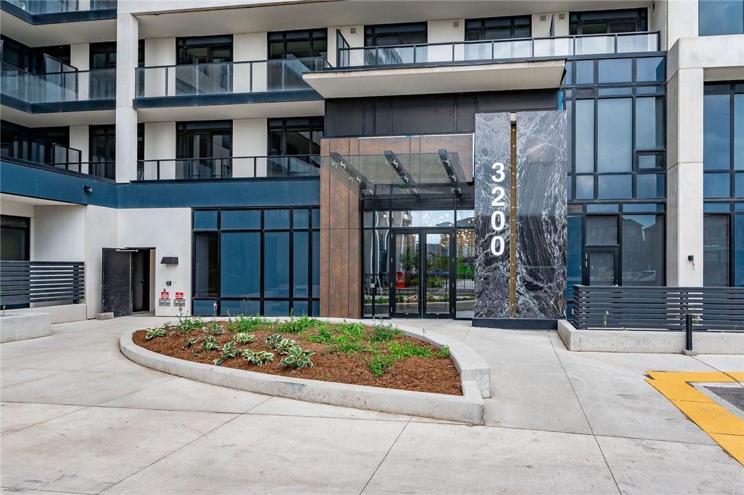 3200 William Coltson Avenue, Unit #326, Oakville, Ontario  L6H 7X9 - Photo 2 - H4201201