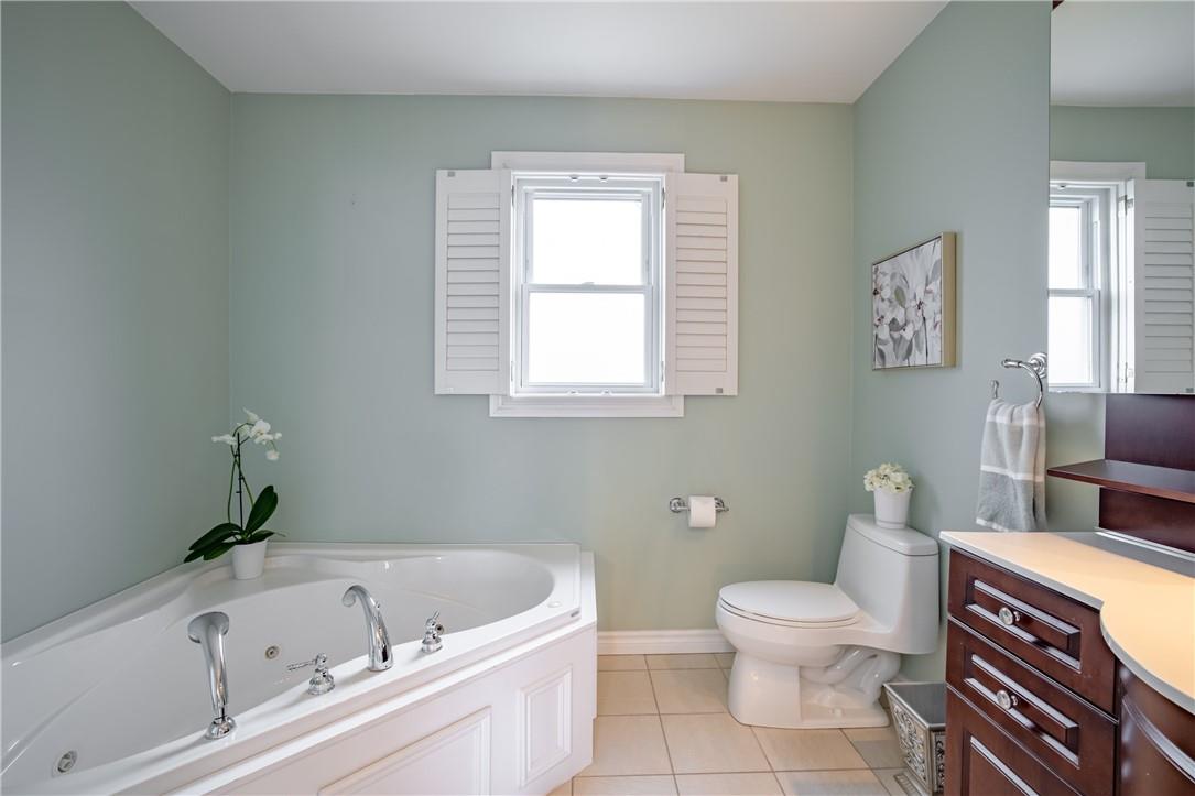 7789 Alpine Drive, Niagara Falls, Ontario  L2H 3B5 - Photo 25 - H4201218