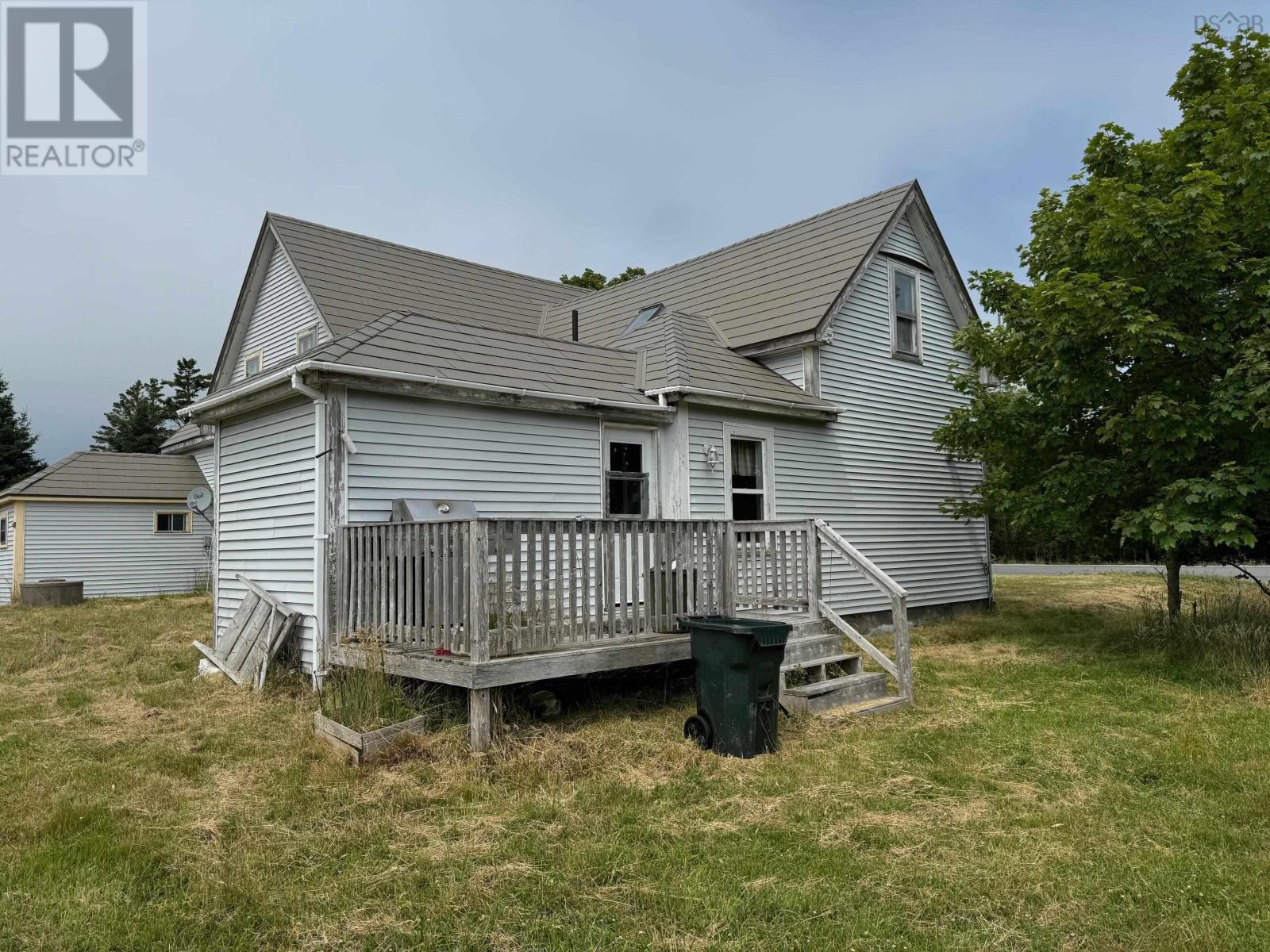70 Seal Point Road, Upper Port La Tour, Nova Scotia  B0W 1E0 - Photo 8 - 202417832