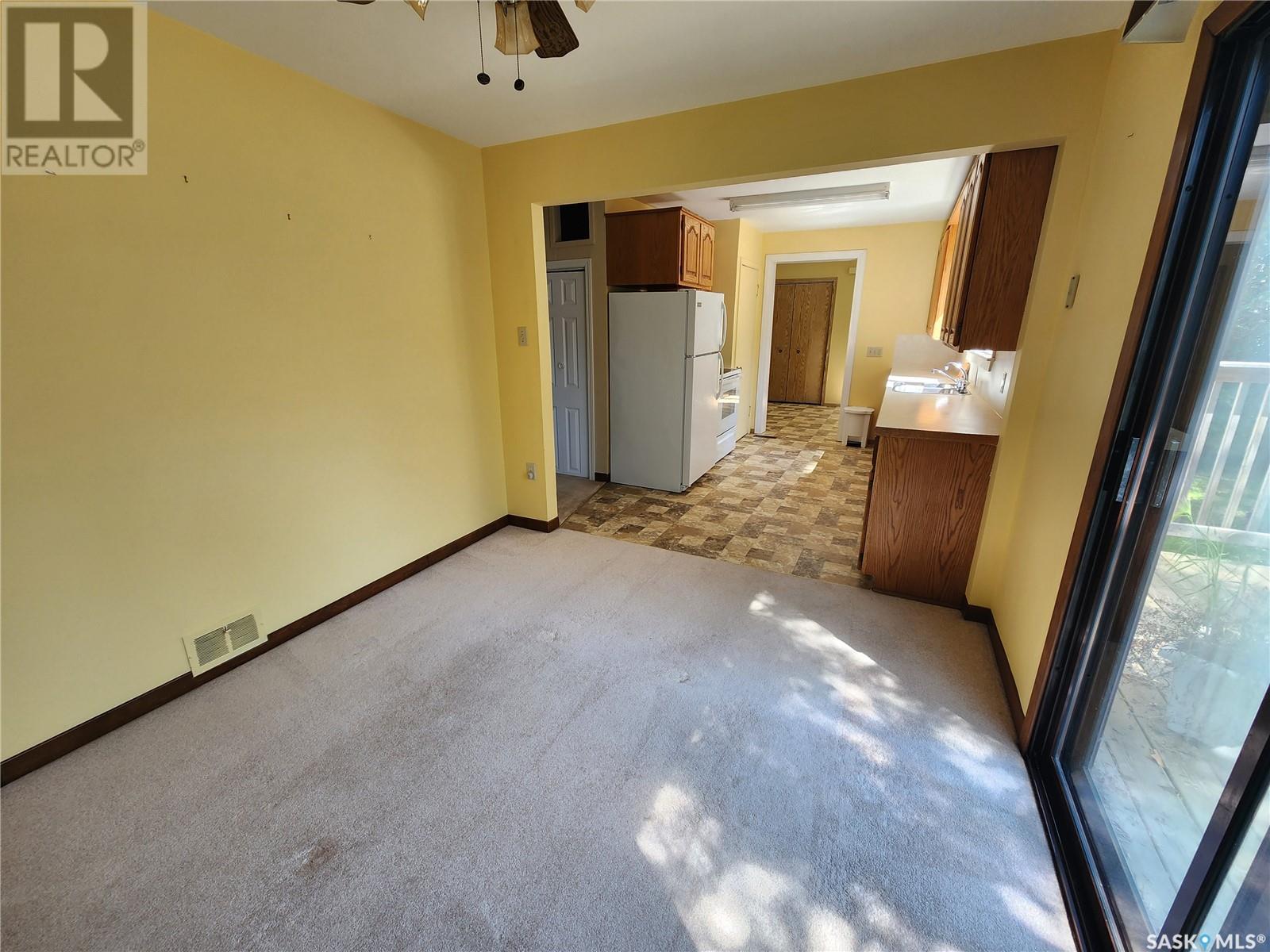 101 Belfast Street, North Portal, Saskatchewan  S0C 1W0 - Photo 12 - SK977658