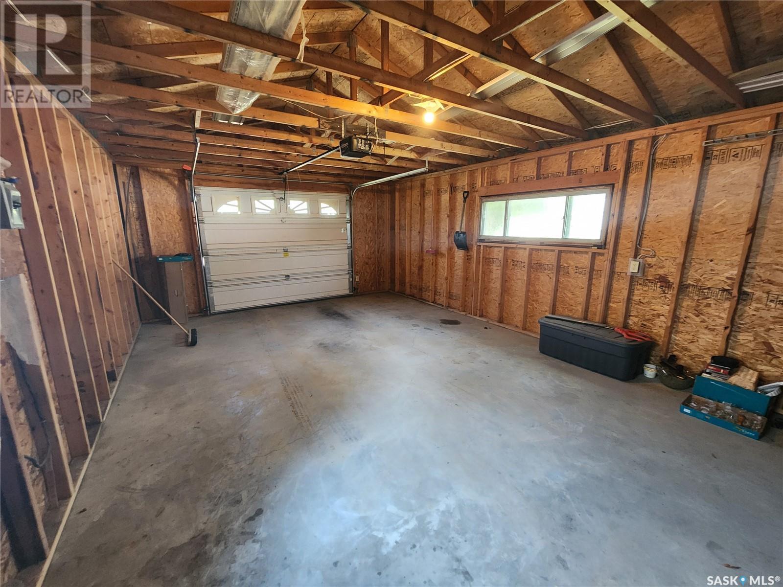101 Belfast Street, North Portal, Saskatchewan  S0C 1W0 - Photo 20 - SK977658