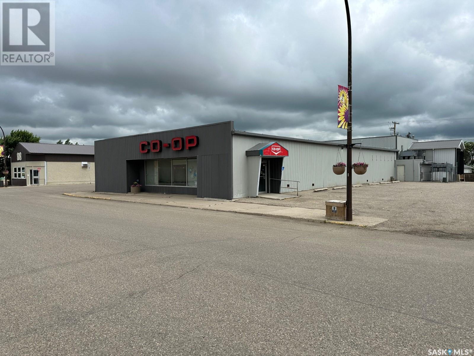 203 Main STREET, eston, Saskatchewan