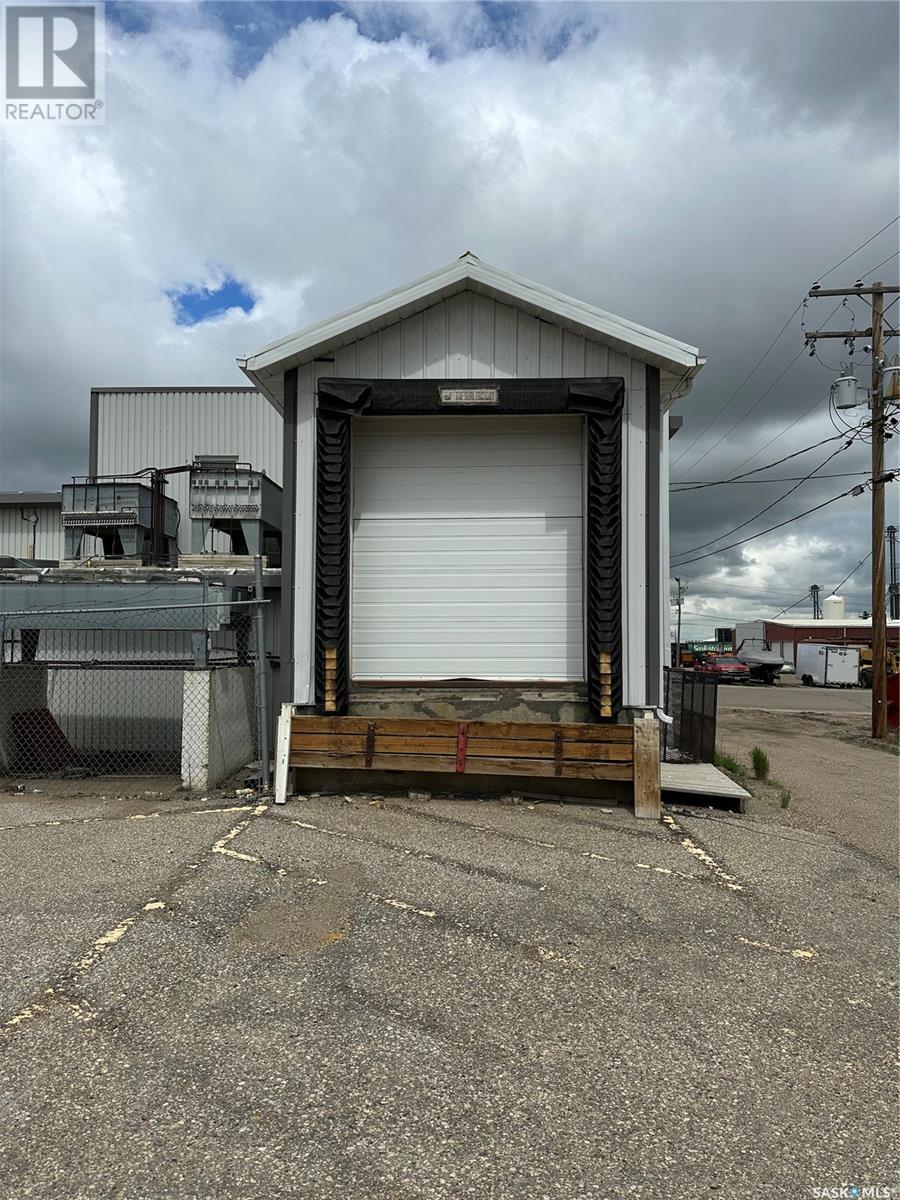 203 Main Street, Eston, Saskatchewan  S0L 1A0 - Photo 22 - SK977595