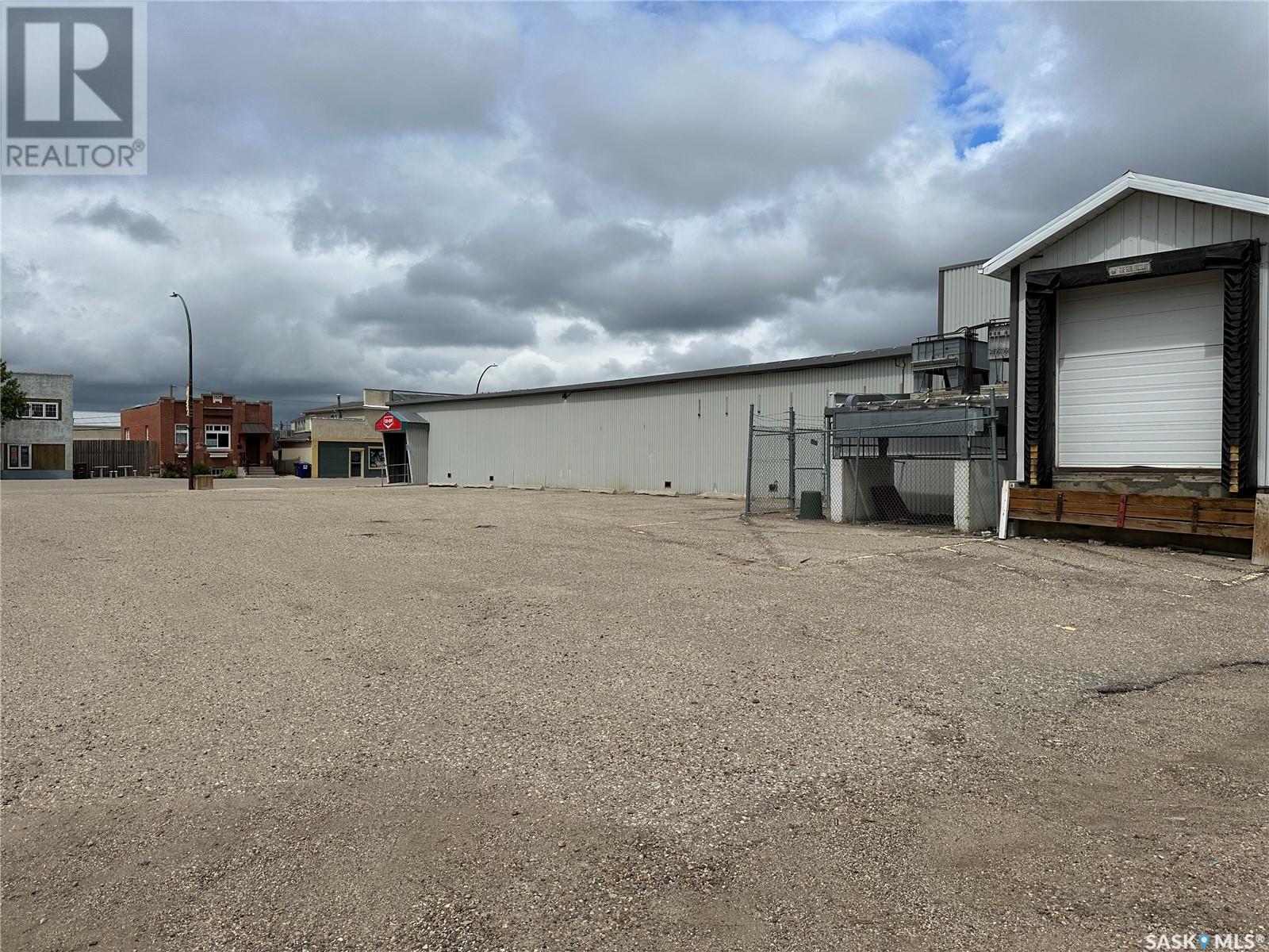 203 Main Street, Eston, Saskatchewan  S0L 1A0 - Photo 23 - SK977595