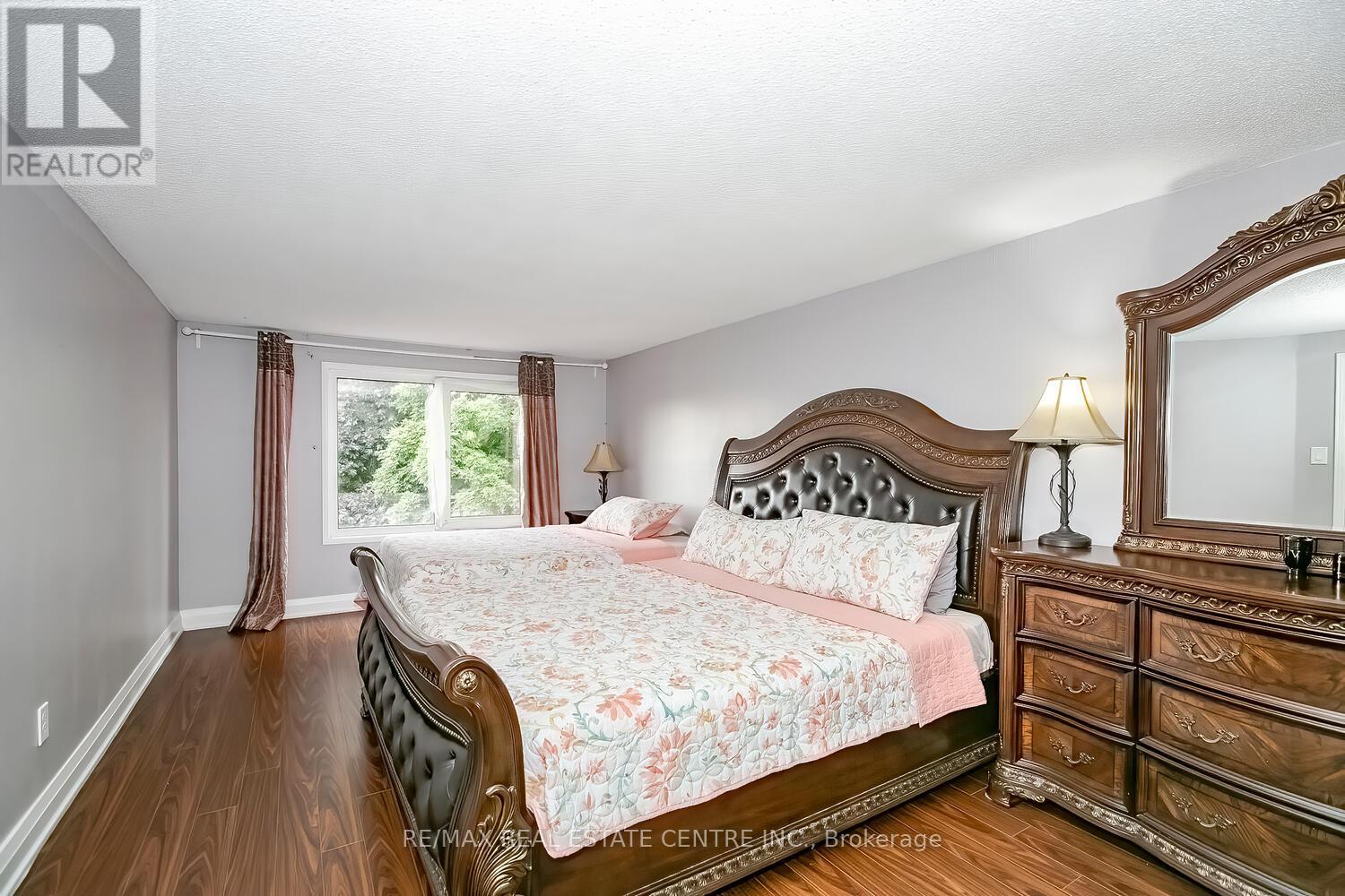 59 Parkside Drive E, Brampton (Brampton South), Ontario  L6Y 3A1 - Photo 14 - W9055116