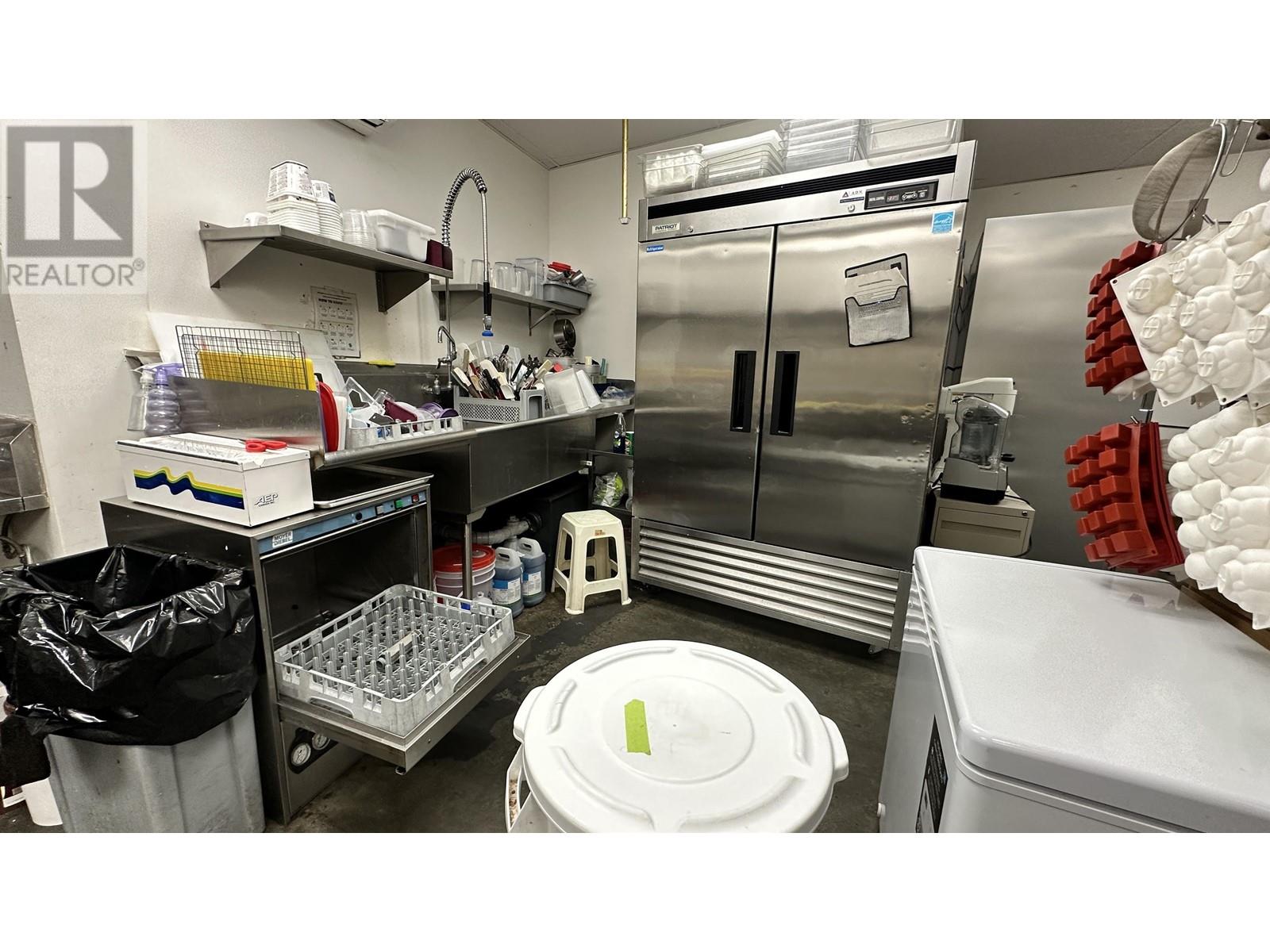 Listing Picture 5 of 7 : 1721-1731 MANITOBA STREET, Vancouver / 溫哥華 - 魯藝地產 Yvonne Lu Group - MLS Medallion Club Member