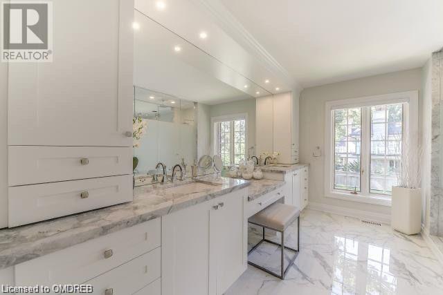 16 Ennisclare Drive W, Oakville, Ontario  L6J 4N2 - Photo 19 - 40556386