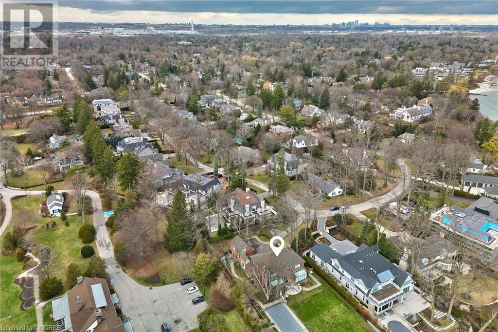 16 Ennisclare Drive W, Oakville, Ontario  L6J 4N2 - Photo 33 - 40556386