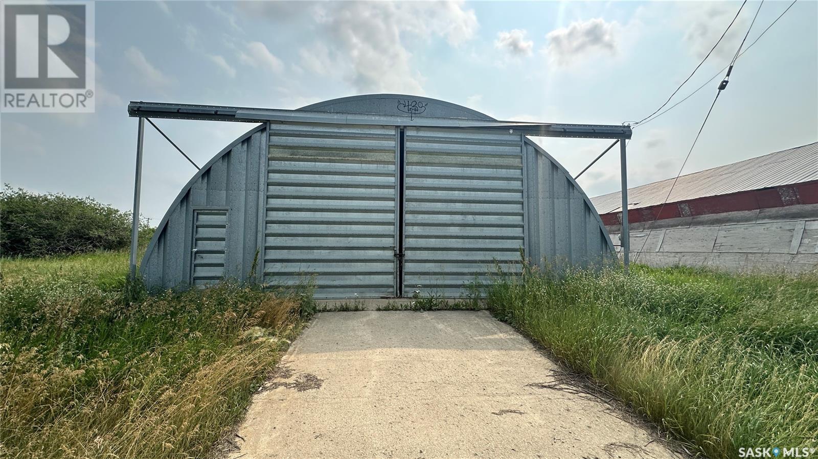 802 100th Street, Tisdale, Saskatchewan  S0E 1T0 - Photo 2 - SK977589