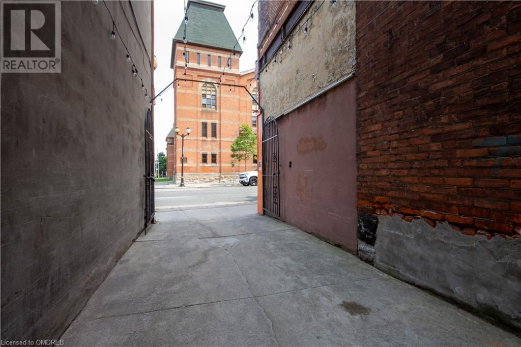 219 James Street N, Hamilton, Ontario  L8R 2L2 - Photo 18 - 40624827