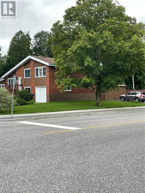 303 Greenhill Avenue, North Bay, Ontario P1C 1J3 - Photo 2 - 40625238