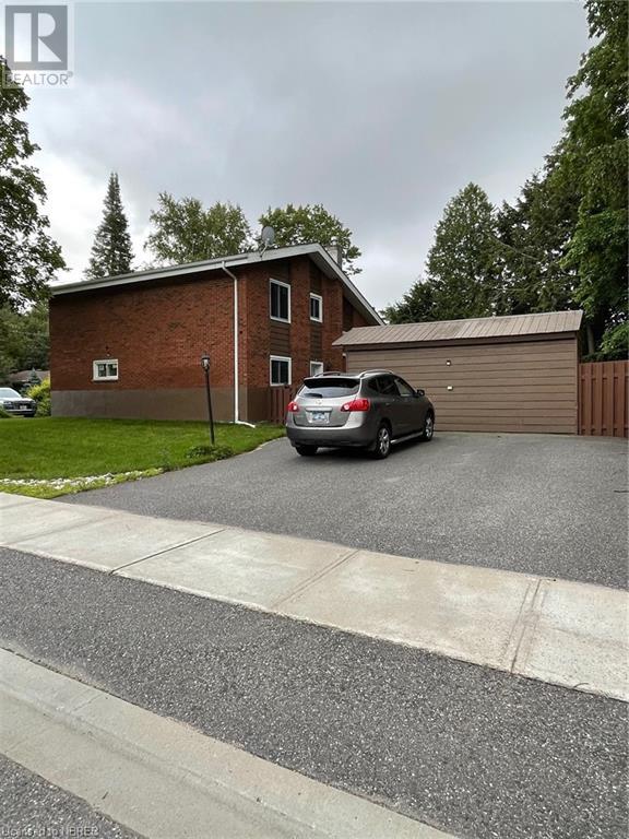 303 Greenhill Avenue, North Bay, Ontario  P1C 1J3 - Photo 3 - 40625238