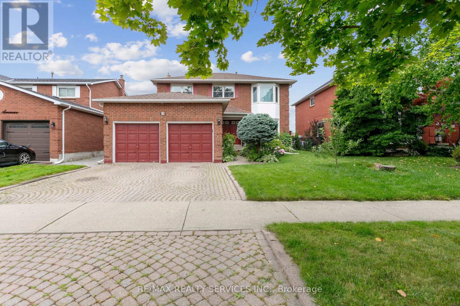 68 Burgby Avenue, Brampton, Ontario  L6X 3A4 - Photo 1 - W9055344