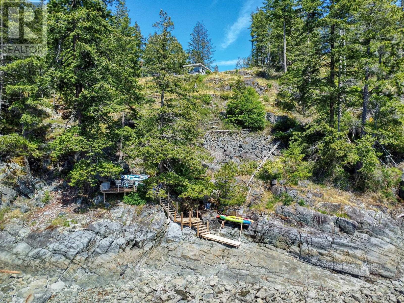 10991- 10993 Sunshine Coast Highway, Halfmoon Bay, British Columbia  V7Z 1B8 - Photo 36 - R2909321