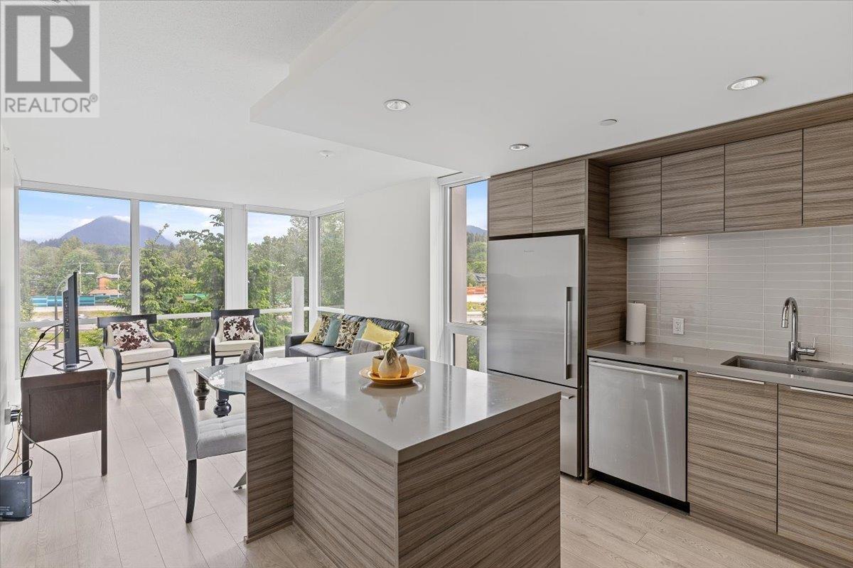 402 1550 Fern Street, North Vancouver, British Columbia  V7J 0A9 - Photo 2 - R2907243