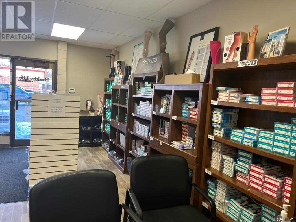 8-111 Oriole Road, Kamloops, British Columbia   - Photo 11 - 180046