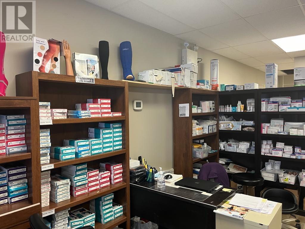 8-111 Oriole Road, Kamloops, British Columbia   - Photo 6 - 180046