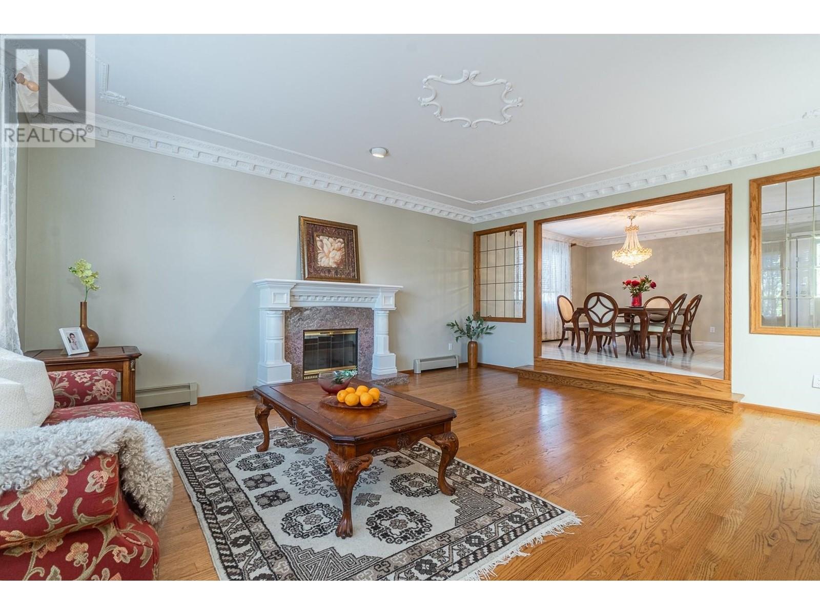 Listing Picture 4 of 31 : 6865 GRANT PLACE, Burnaby / 本拿比 - 魯藝地產 Yvonne Lu Group - MLS Medallion Club Member