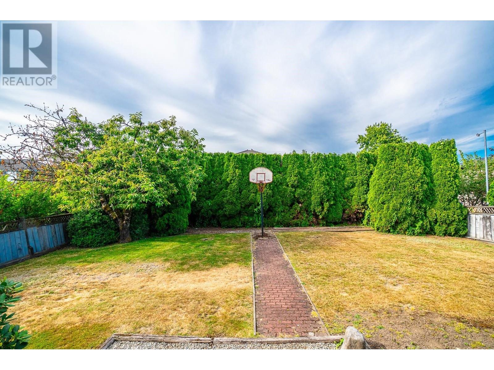 Listing Picture 31 of 31 : 6865 GRANT PLACE, Burnaby / 本拿比 - 魯藝地產 Yvonne Lu Group - MLS Medallion Club Member