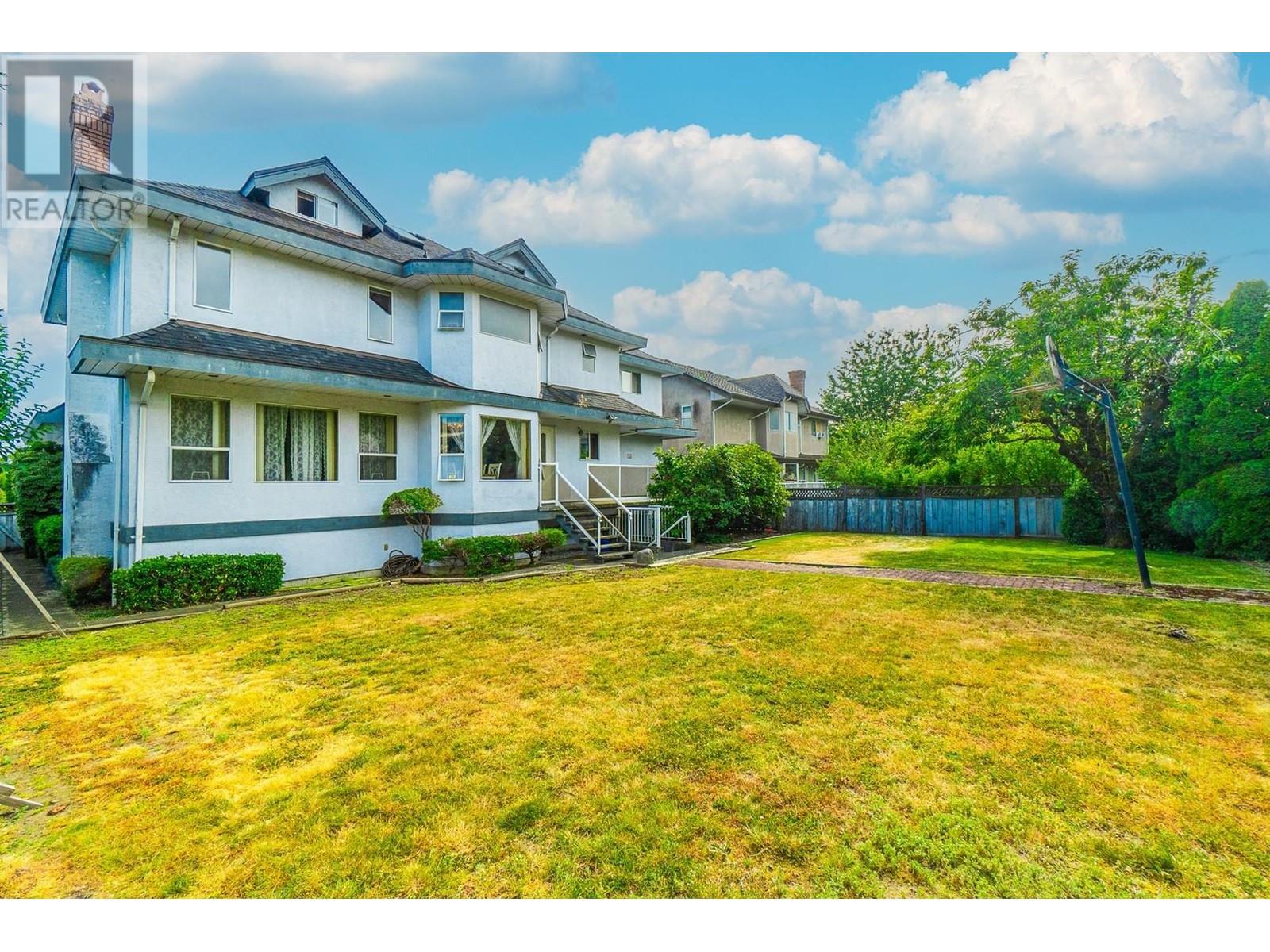 Listing Picture 30 of 31 : 6865 GRANT PLACE, Burnaby / 本拿比 - 魯藝地產 Yvonne Lu Group - MLS Medallion Club Member