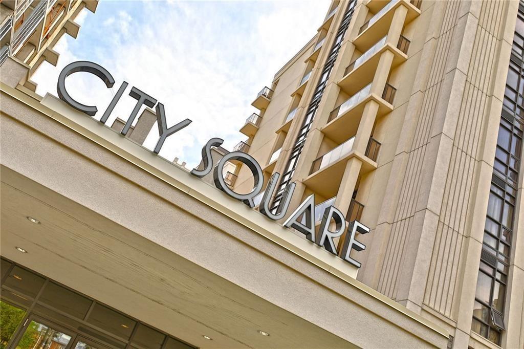 81 Robinson Street, Unit #402, Hamilton, Ontario  L8P 1Z2 - Photo 1 - H4200979