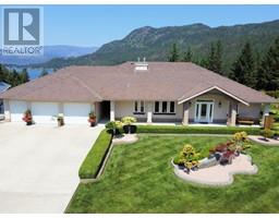 2675 Doebert Road, blind bay, British Columbia