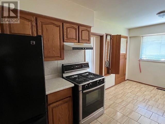 Property at 4840 PARKER STREET image 4
