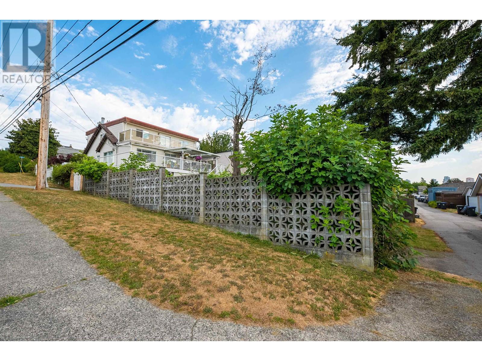 1728 Seventh Avenue, New Westminster, British Columbia  V3M 2K8 - Photo 34 - R2909155