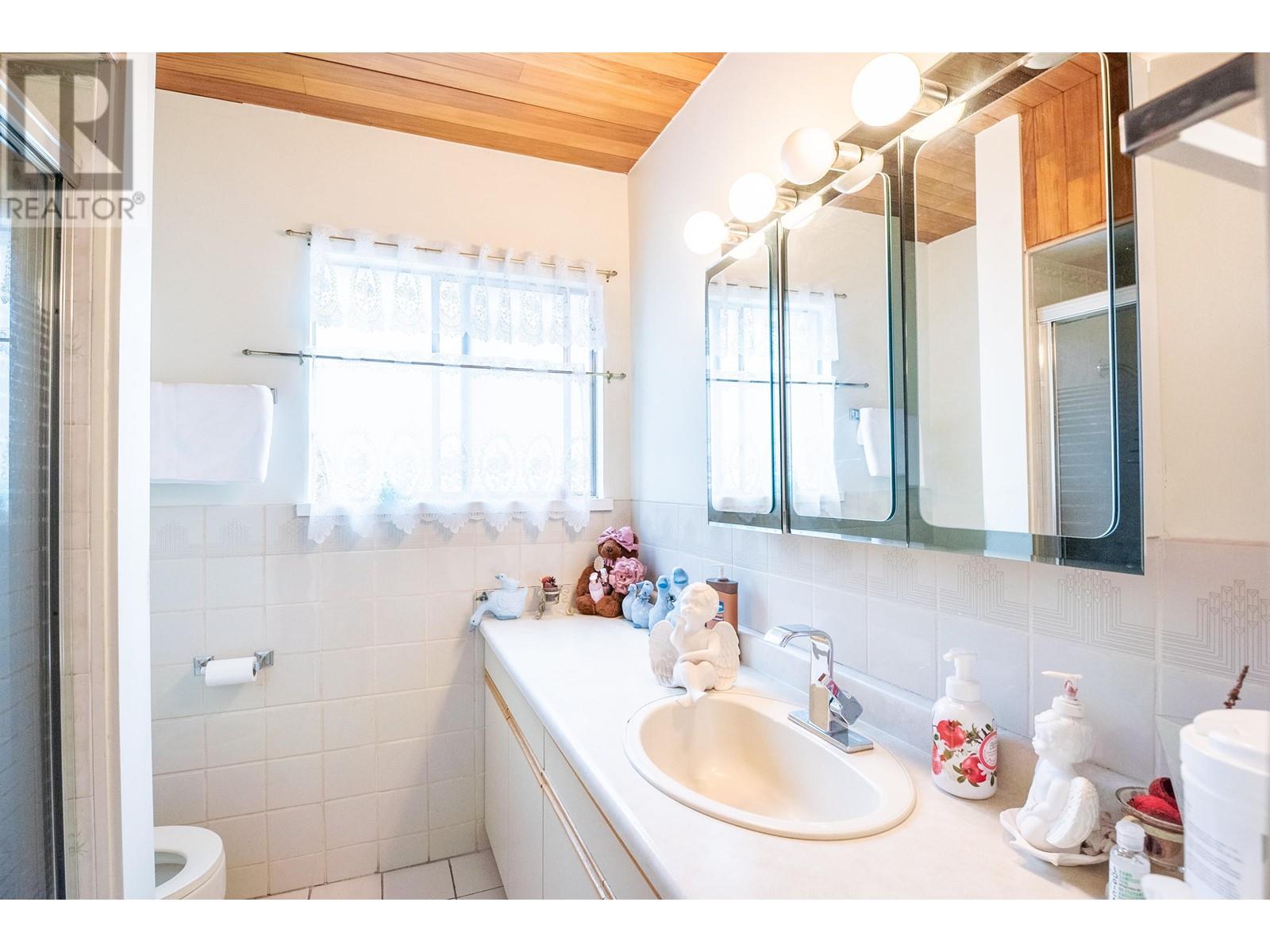 1728 Seventh Avenue, New Westminster, British Columbia  V3M 2K8 - Photo 15 - R2909155
