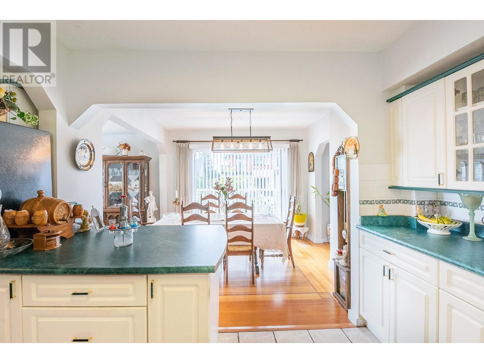 1728 Seventh Avenue, New Westminster, British Columbia  V3M 2K8 - Photo 12 - R2909155