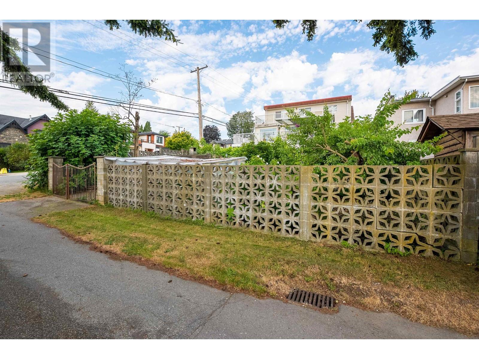 1728 Seventh Avenue, New Westminster, British Columbia  V3M 2K8 - Photo 36 - R2909155
