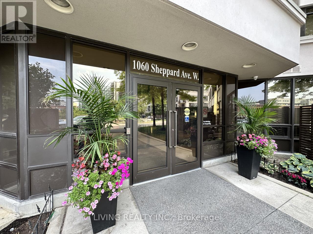 518 - 1060 Sheppard Avenue W, Toronto (York University Heights), Ontario  M3J 0G7 - Photo 4 - W9056598