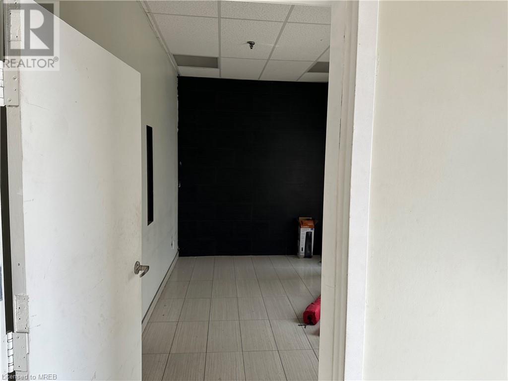 10 Wilkinson Road Unit# 8, Brampton, Ontario  L6T 5B1 - Photo 6 - 40625587