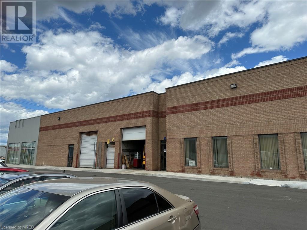 10 Wilkinson Road Unit# 8, Brampton, Ontario  L6T 5B1 - Photo 3 - 40625587