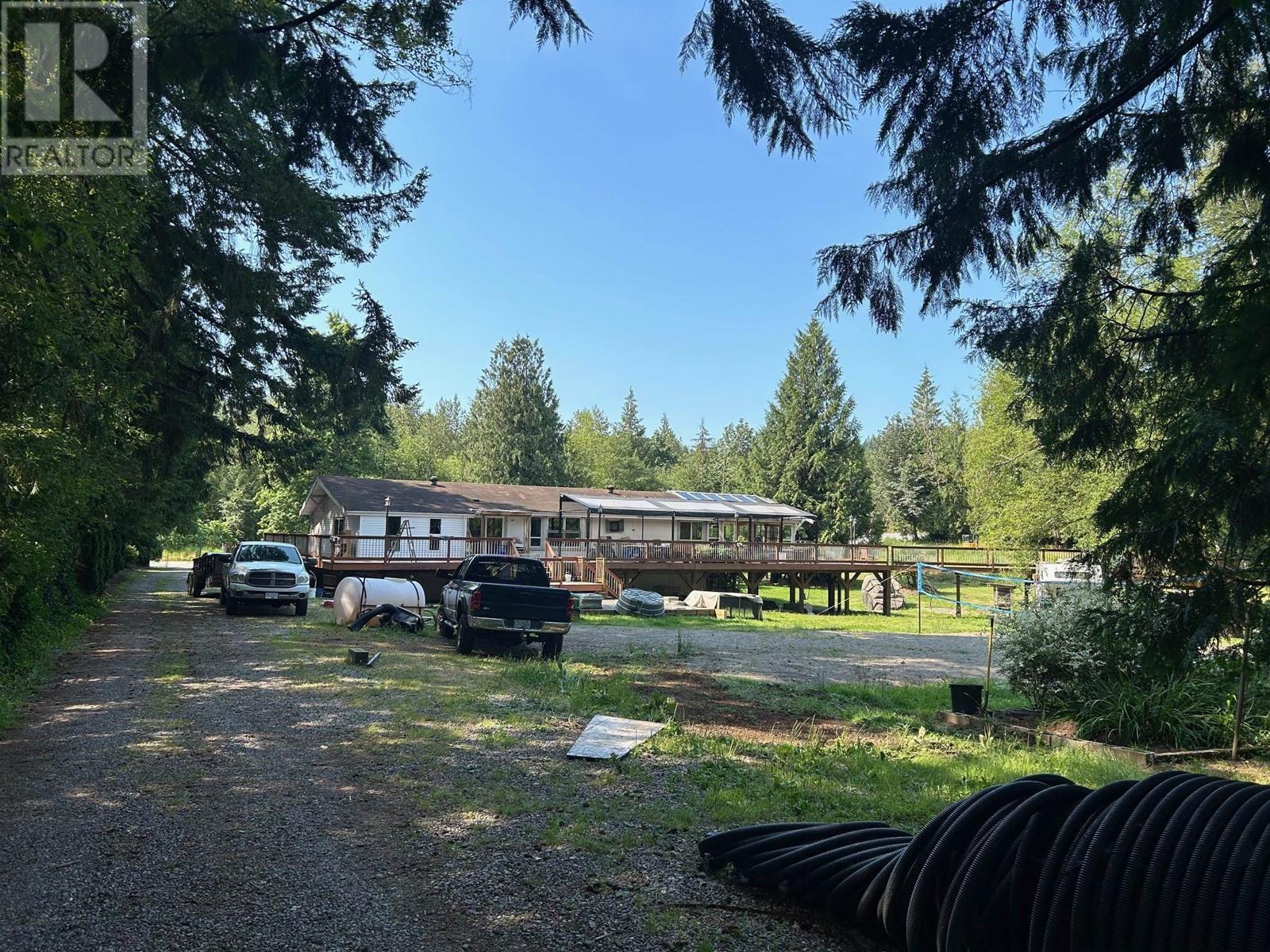 26835 108 Avenue, Maple Ridge, British Columbia V2W 1M8 - Photo 3 - R2909450