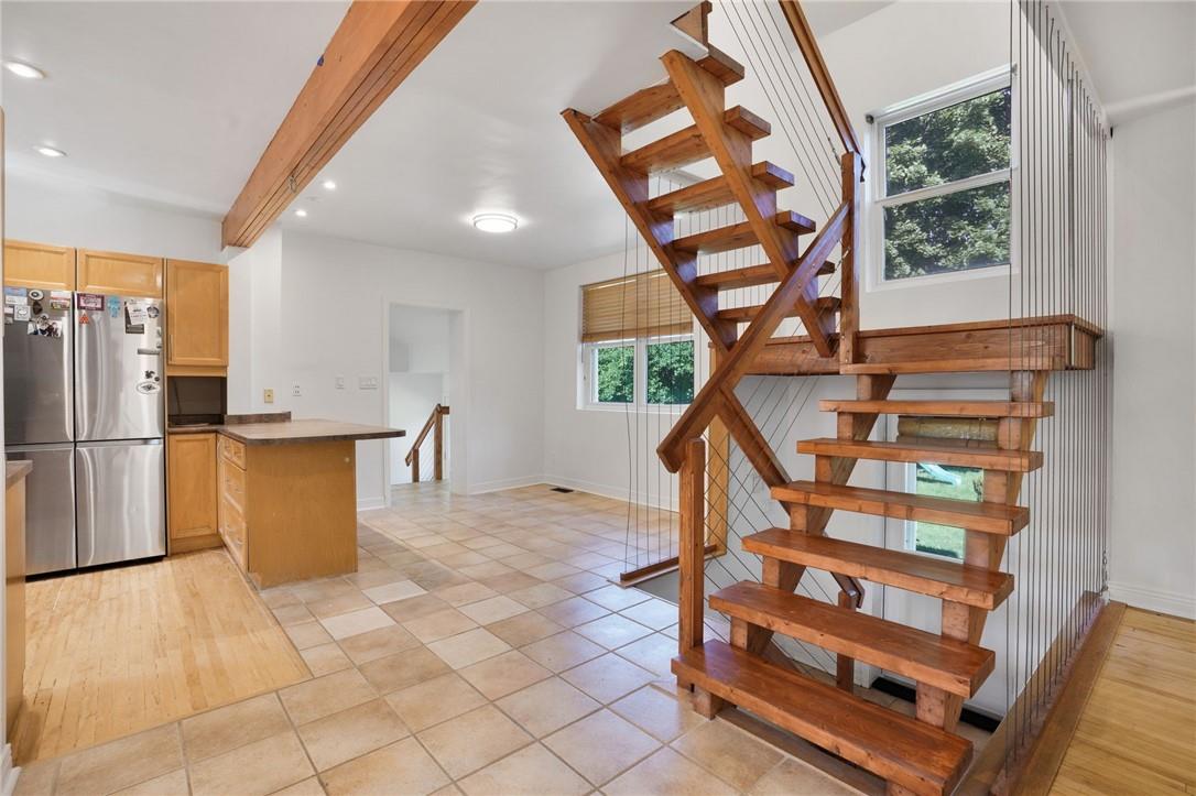 1 Northcliffe Avenue, Hamilton, Ontario  L9H 7B1 - Photo 10 - H4201175