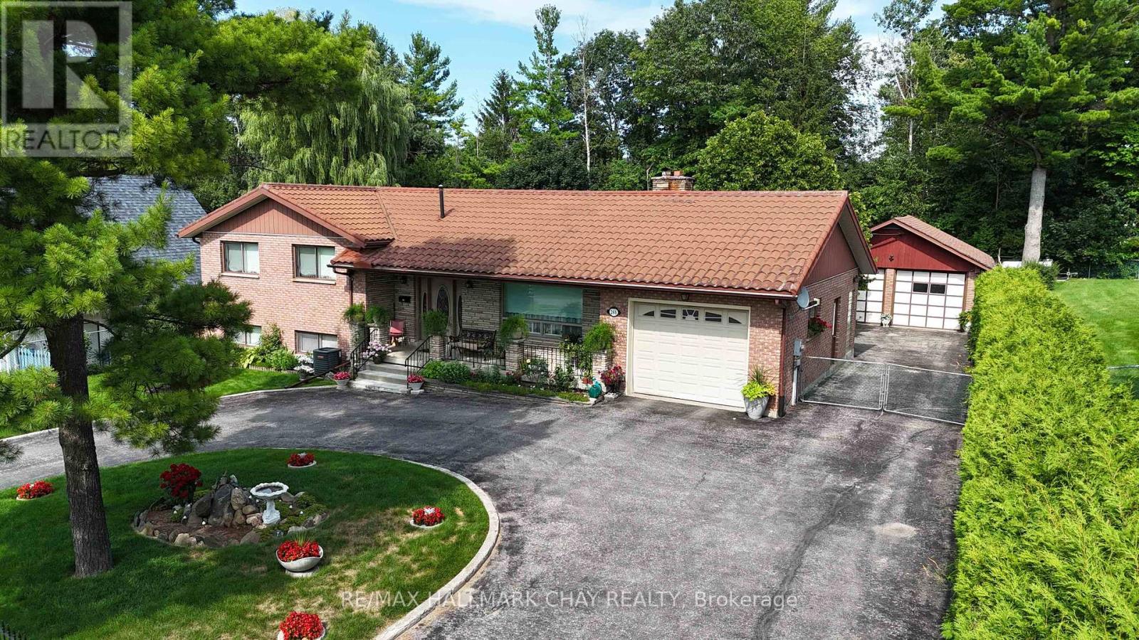 268 Crawford Street, Barrie (Ardagh), Ontario  L4N 3W8 - Photo 1 - S9121491