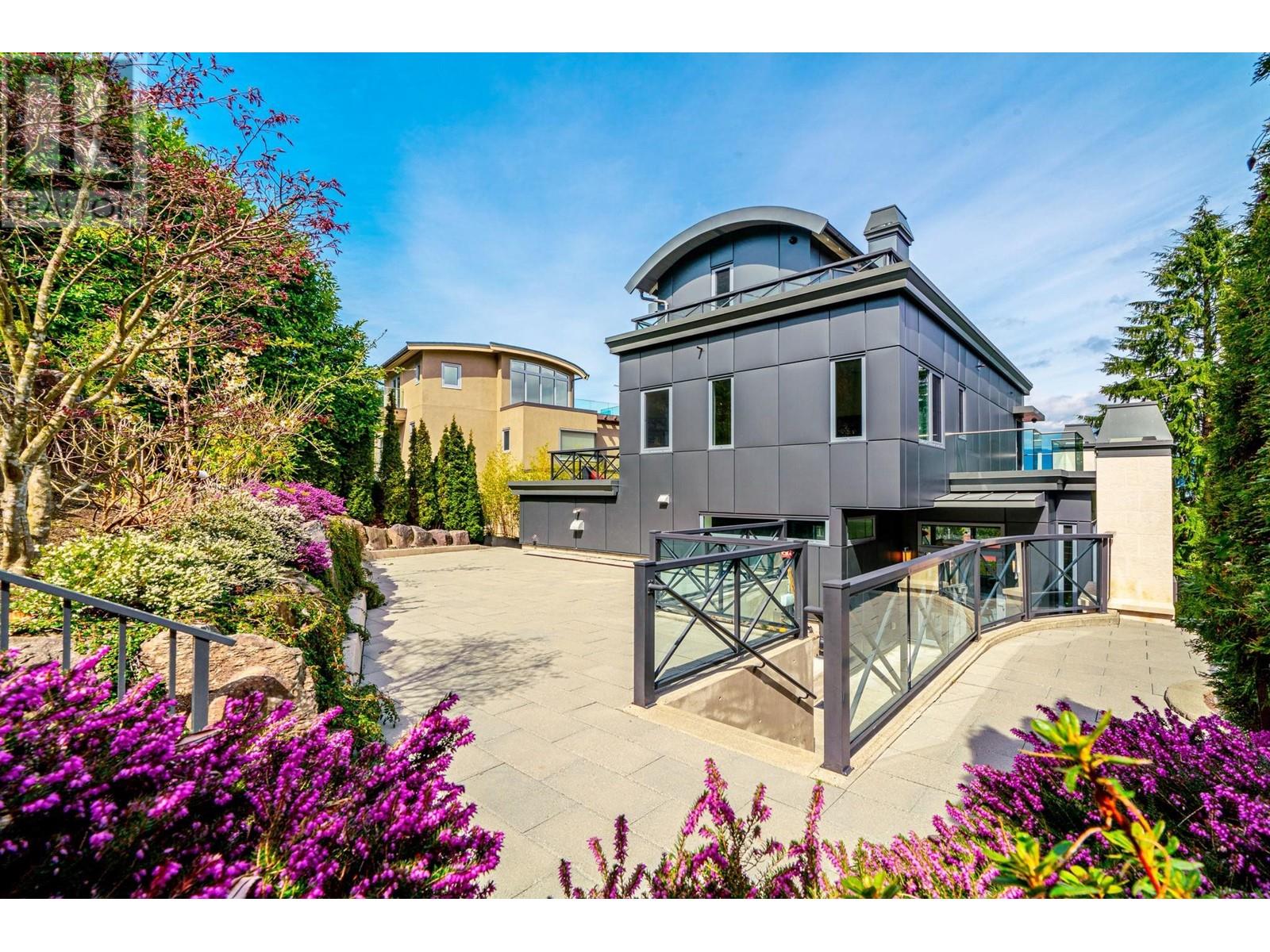 Listing Picture 29 of 33 : 4350 LOCARNO CRESCENT, Vancouver / 溫哥華 - 魯藝地產 Yvonne Lu Group - MLS Medallion Club Member