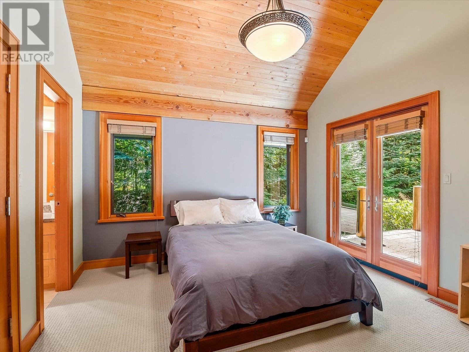 8115 Mckeevers Place, Whistler, British Columbia  V8E 0G1 - Photo 11 - R2908901