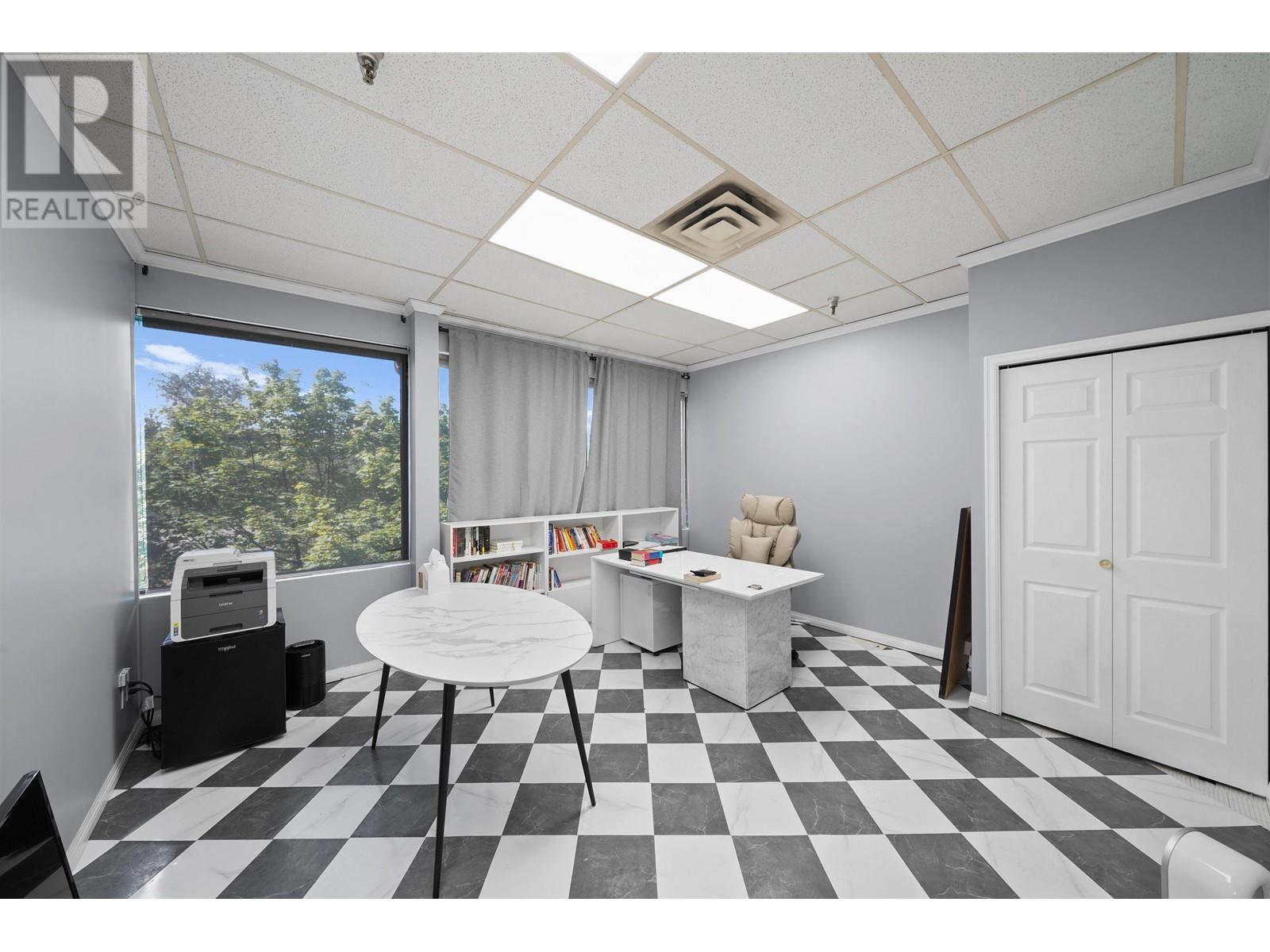 Listing Picture 14 of 15 : 324 4501 NORTH ROAD, Burnaby / 本拿比 - 魯藝地產 Yvonne Lu Group - MLS Medallion Club Member